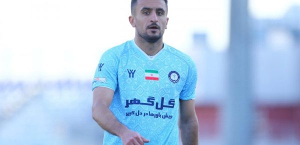 فولاد برای یک بازیکن نامه زد