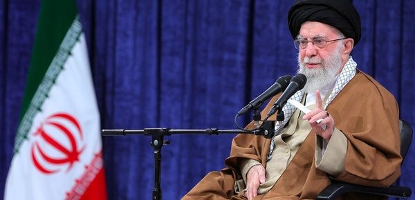 رهبر انقلاب: تجربه برجام می‌گوید مذاکره با آمریکا مشکلی را حل نمی‌کند