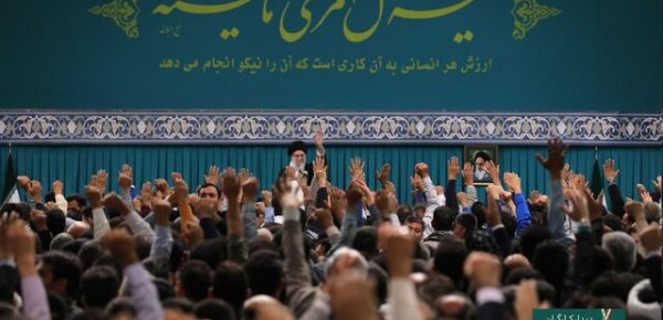 ذهن‌ها نباید از مسئله فلسطین منصرف بشود