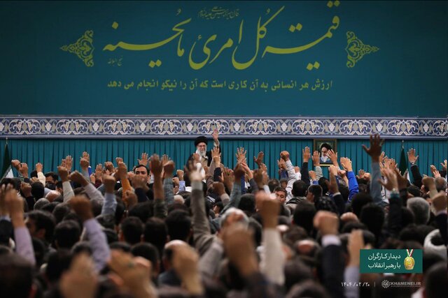 ذهنها نباید از مسئله فلسطین منصرف بشود