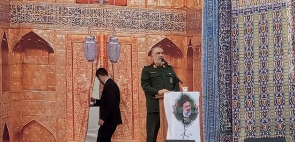 سردار سلامی: ترامپ در شان و موقعیتی نیست که برمبنای اراده او عملی انجام شود