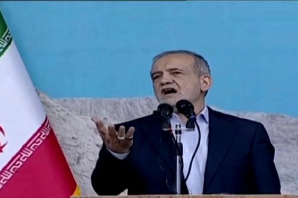 زشکیان: فرصت ندارم صحبتهای ترامپ را بشنوم