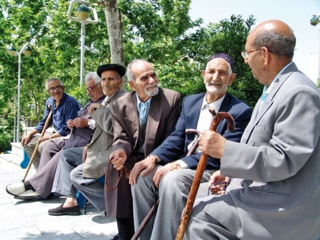 ۶۲ درصد زنان سالمند زیرخط فقرغذایی شدید/ ورود ایران به فاز سالمندی از سال ۱۴۲۰