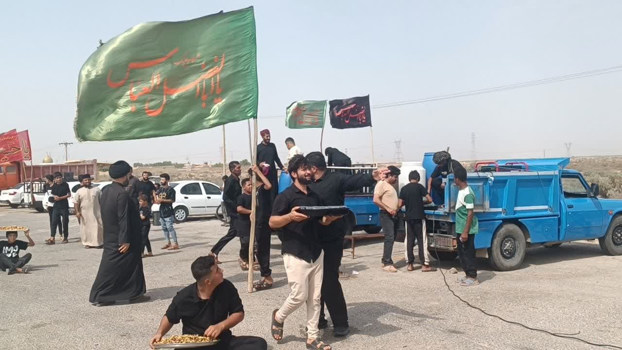 عشق خدام حسینی به زائران کربلا