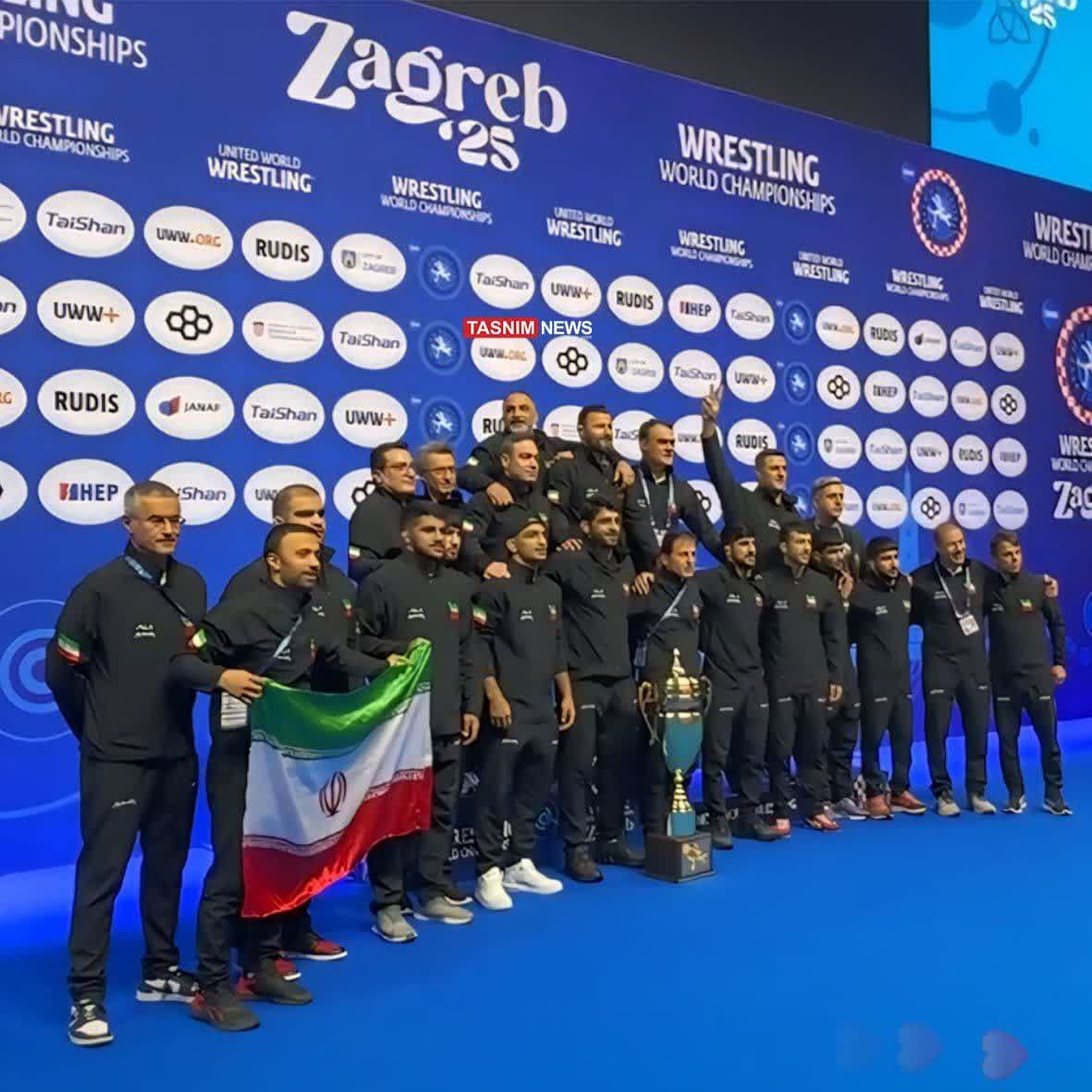 کشتی فرنگی ایران مقتدرانه بالای سکوی جهانی