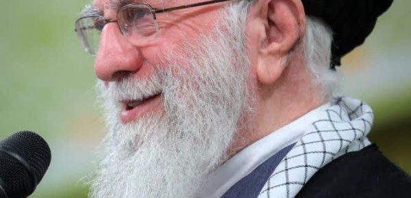 هشدار مقام معظم رهبری به آمریکا درباره آغاز جنگ
