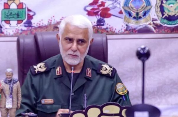 خون رهبر شهید انقلاب بیمه گر این راه شد