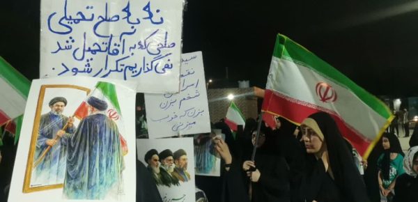حضور گسترده بانوان کارون در صحنه حماسه‌ای برای حمایت از نیروهای مسلح+ویدئو