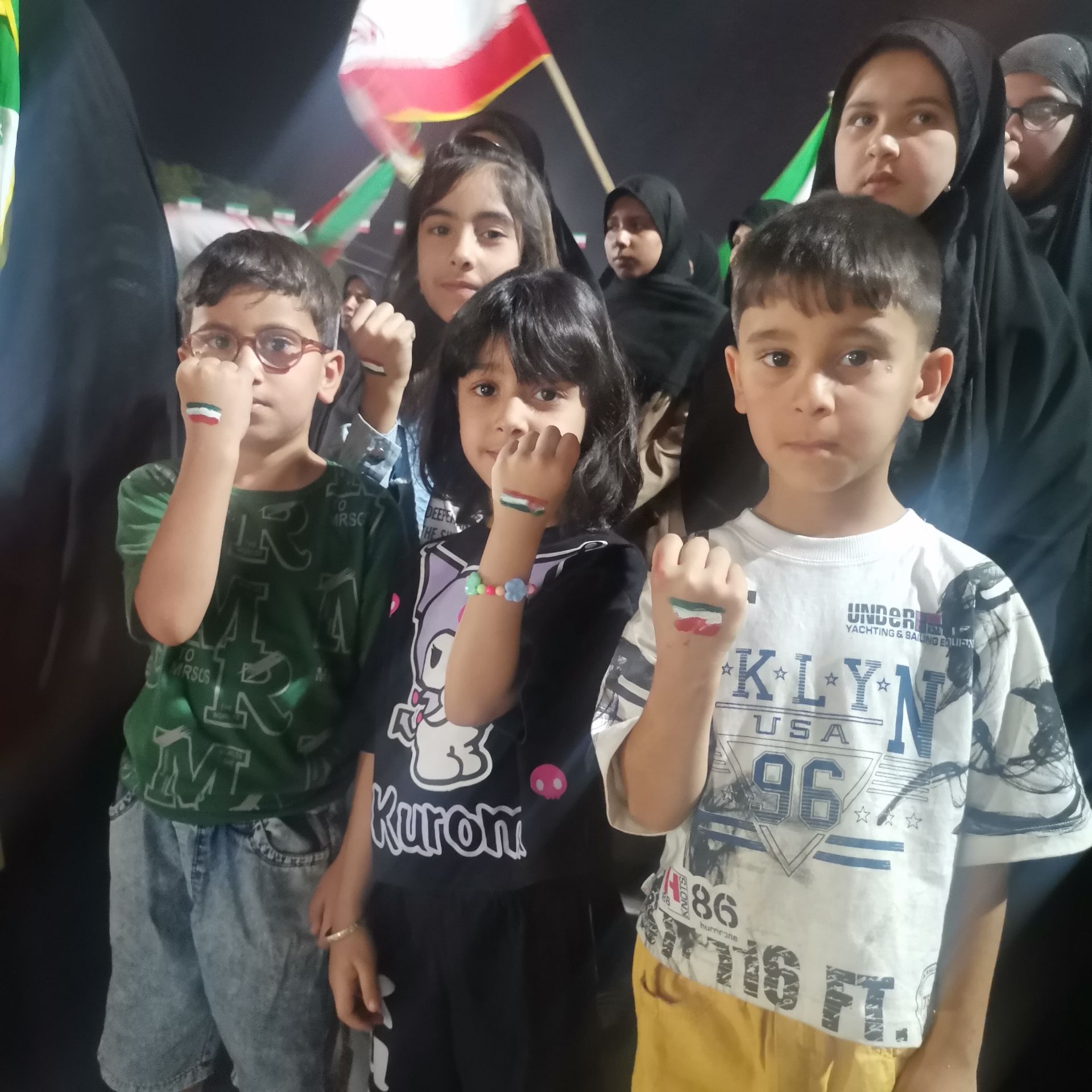 هشتاد و هفتمین شب ایستادگی در کارون؛ از طنین حماسی «الله‌اکبر» تا مشقِ نجات در گلزار شهدا
