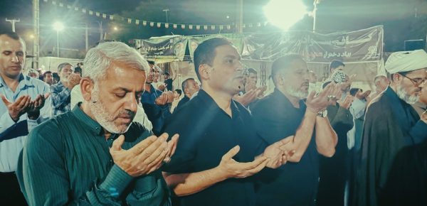 اجتماع مردم کارون در گلزار شهدا با اقامه نماز استغاثه